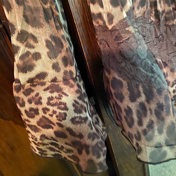 Animal print blouse - Picture 2 of 3